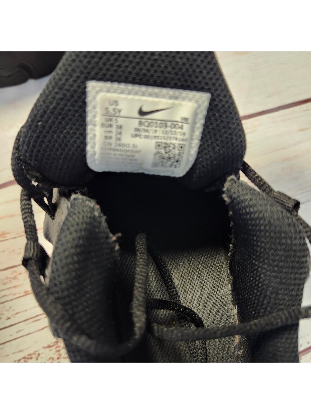 Nike Air Max 270 Black Athletic Sneakers Size 5.5Y - Picture 4 of 12